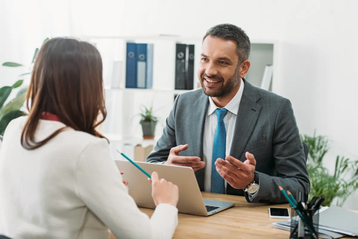 Cross-Selling durch Kundenbewertungen: Best Practices für Finanzberater